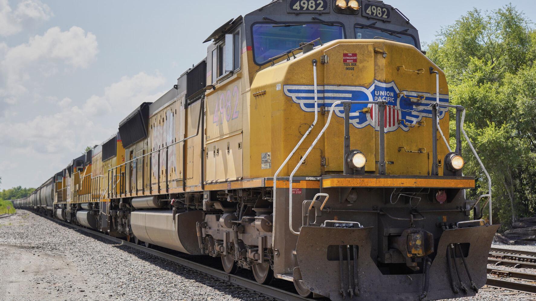 Union Pacific seeks to form America's first transcontinental railroad in $85 billion deal